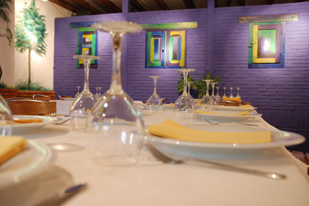 Hostal El Cardenillo Madrigal de la Vera Exteriör bild